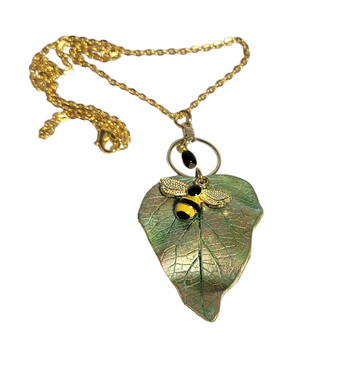 BEE ON LEAF NECKLACE 23N0020