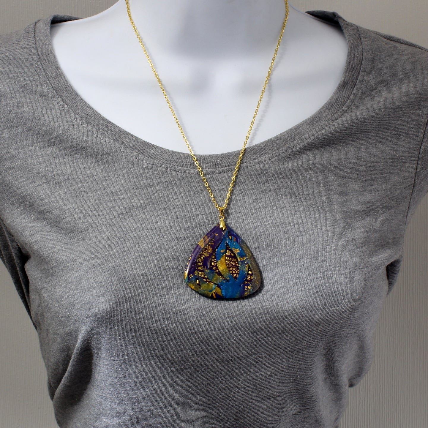Cutout Blue And Gold Polymer Clay Necklace N210058