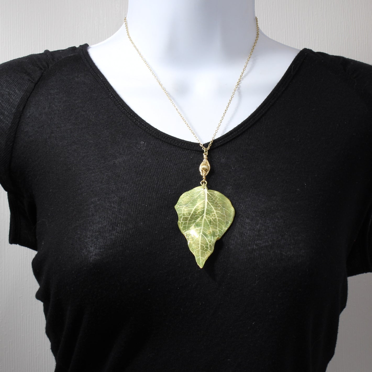 Green Leaf Polymer Clay Necklace N210159