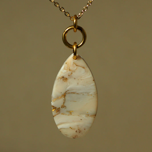 White Faux Marble Necklace  N220059